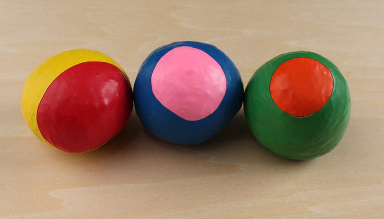 Jonglierbälle selber machen: Spaß für Groß und Klein!